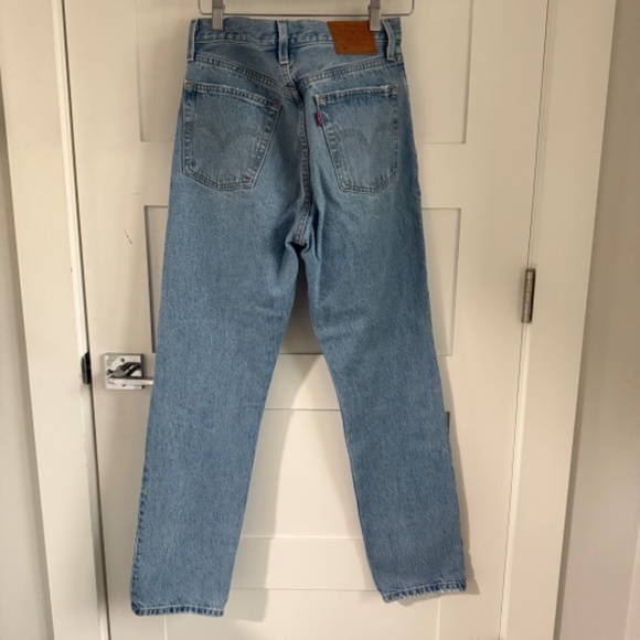 501 Levi's Jeans NWOT - Picture 2 of 2